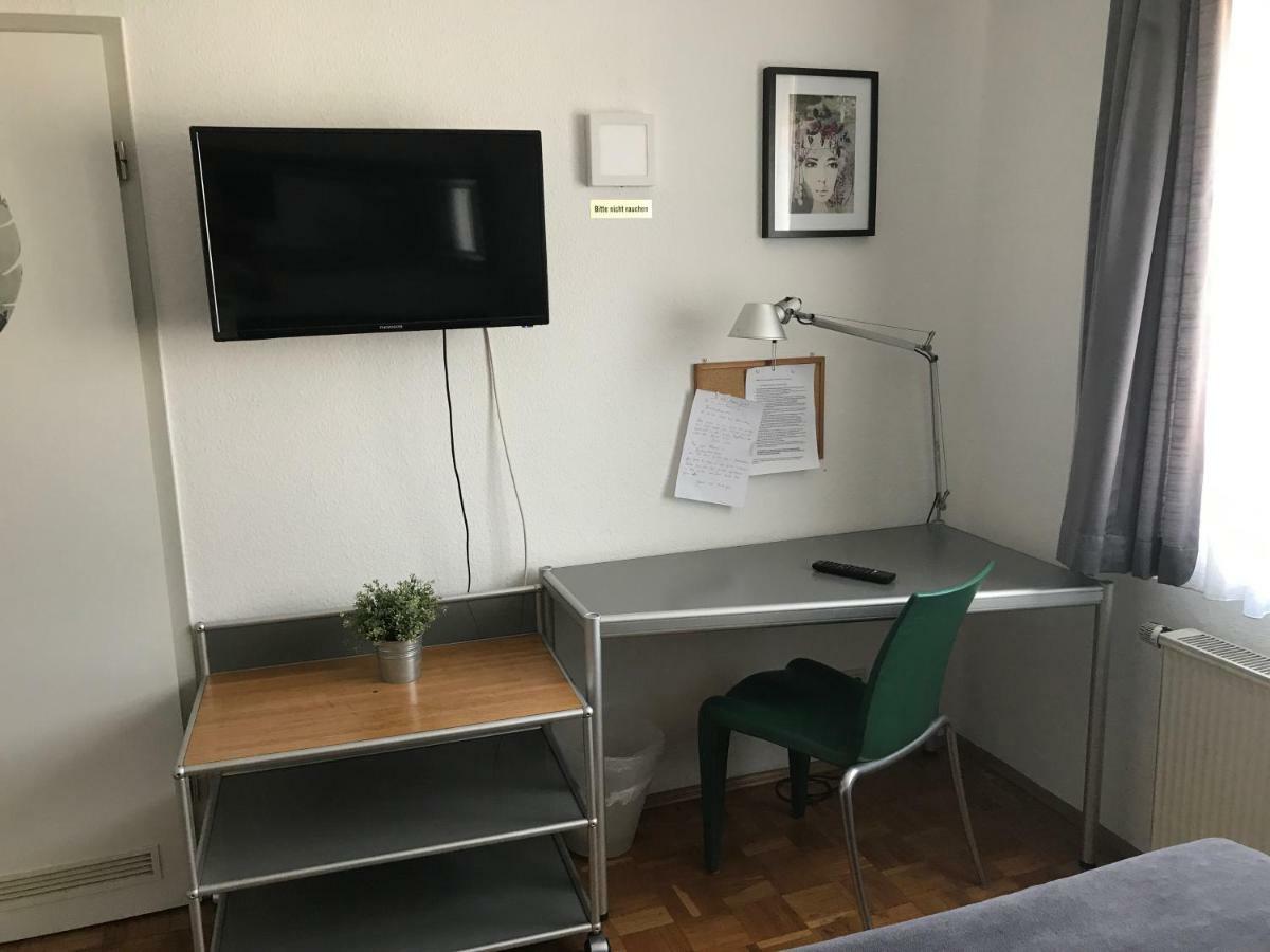 Apartmenthaus Zentrum Komfort Apartments Mit Minikuchen Verschiedener Grossen 카셀 외부 사진