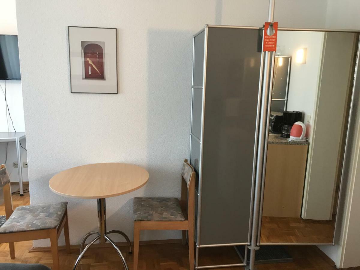 Apartmenthaus Zentrum Komfort Apartments Mit Minikuchen Verschiedener Grossen 카셀 외부 사진
