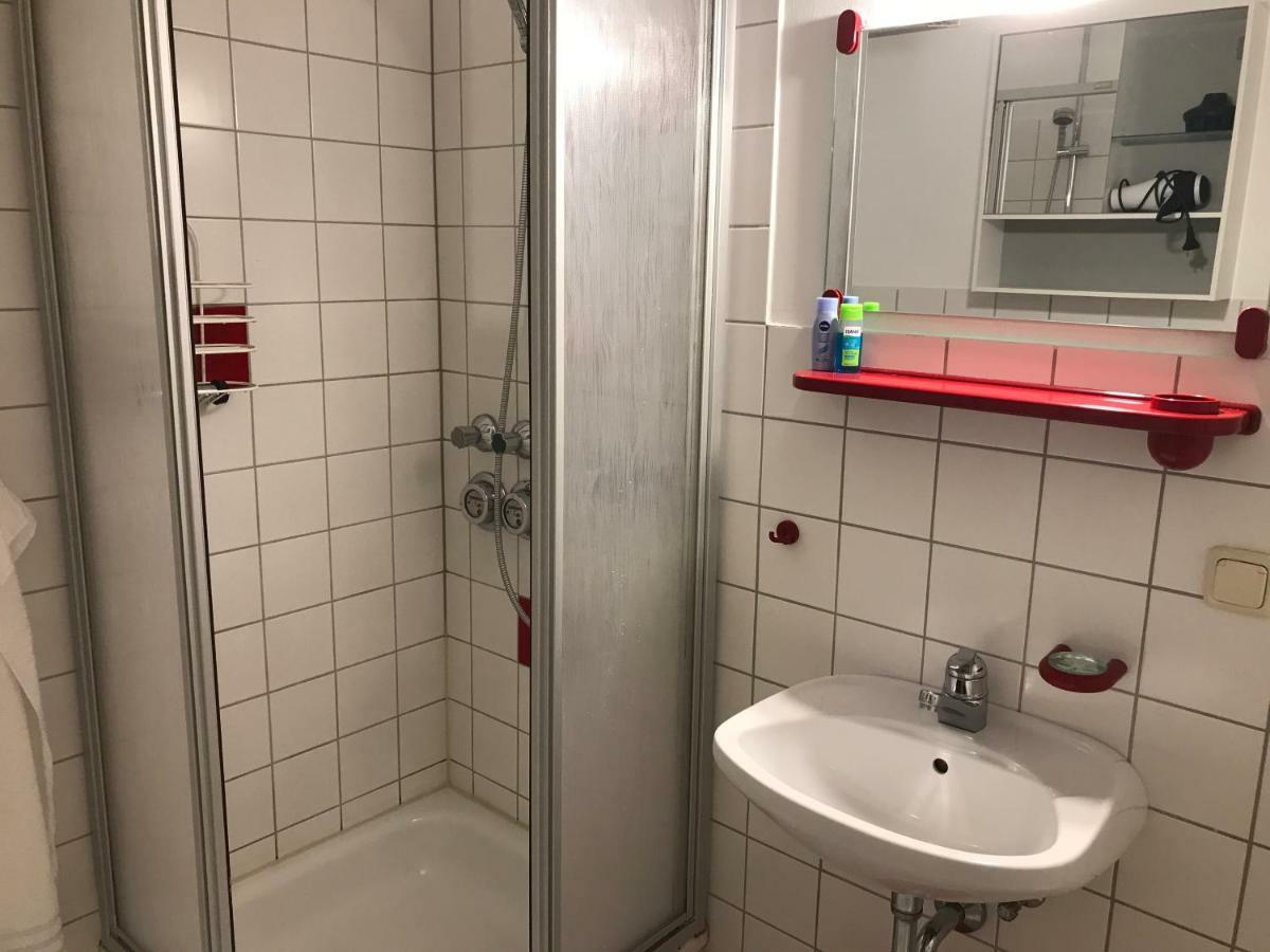Apartmenthaus Zentrum Komfort Apartments Mit Minikuchen Verschiedener Grossen 카셀 외부 사진