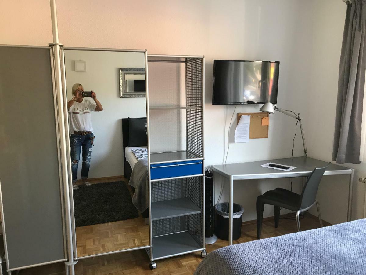 Apartmenthaus Zentrum Komfort Apartments Mit Minikuchen Verschiedener Grossen 카셀 외부 사진