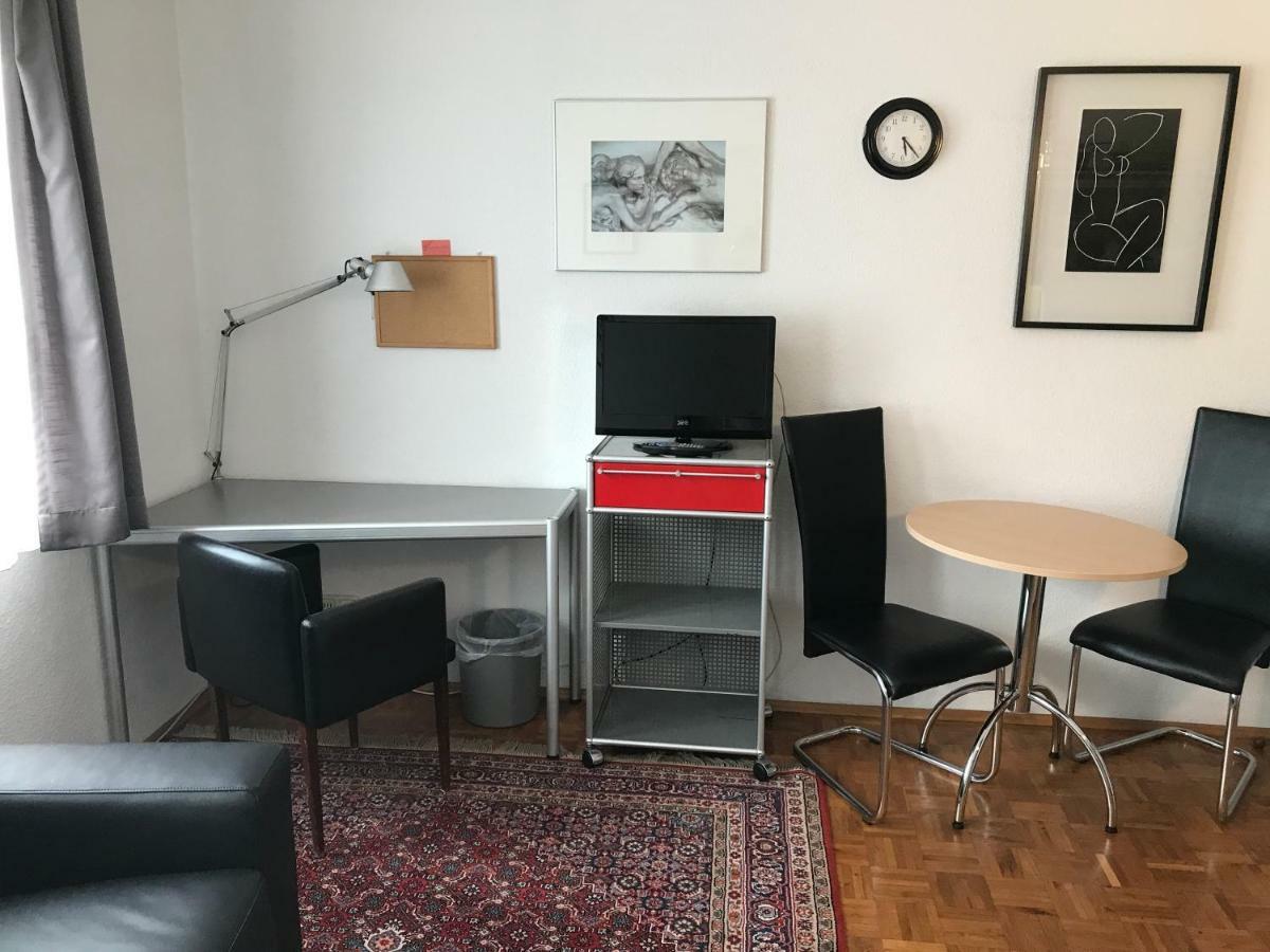 Apartmenthaus Zentrum Komfort Apartments Mit Minikuchen Verschiedener Grossen 카셀 외부 사진