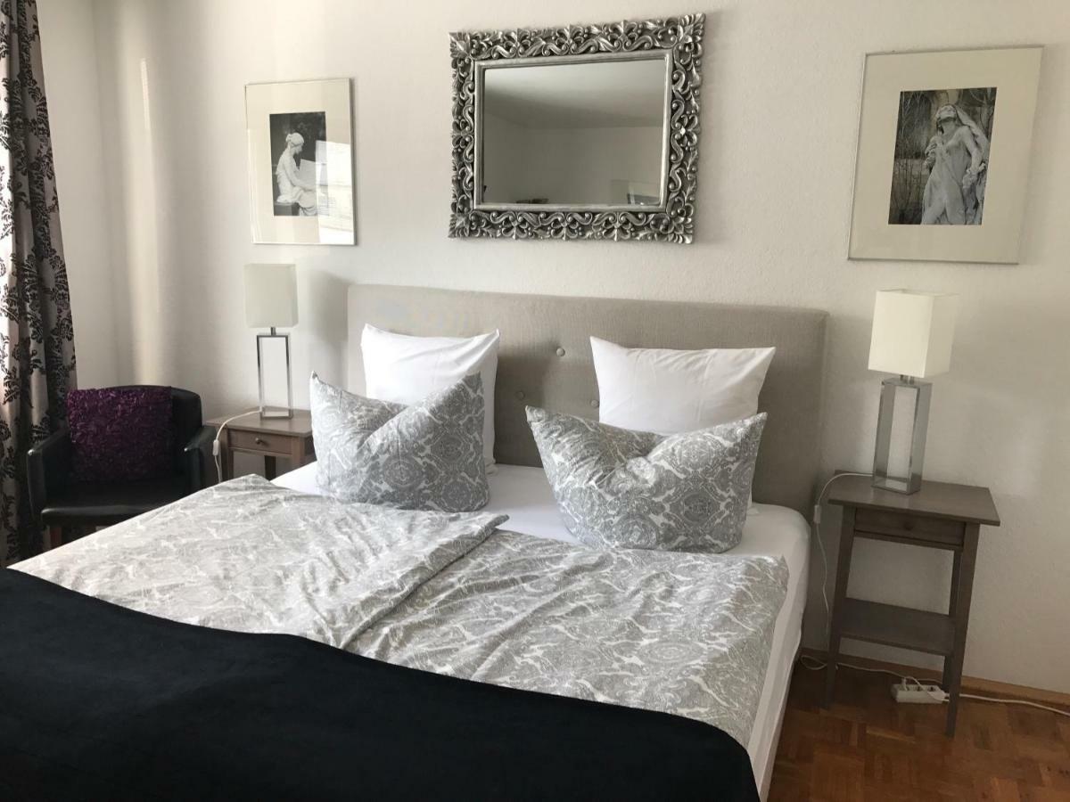 Apartmenthaus Zentrum Komfort Apartments Mit Minikuchen Verschiedener Grossen 카셀 외부 사진