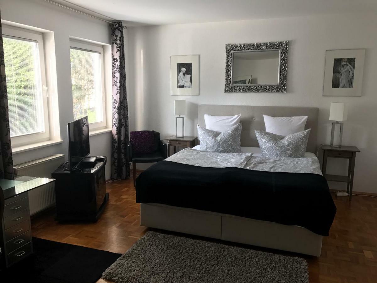 Apartmenthaus Zentrum Komfort Apartments Mit Minikuchen Verschiedener Grossen 카셀 외부 사진
