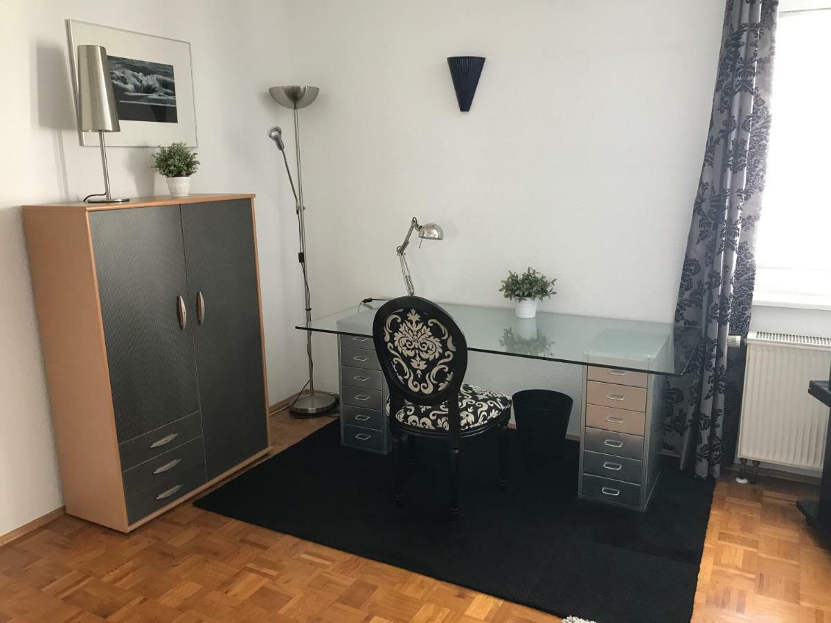 Apartmenthaus Zentrum Komfort Apartments Mit Minikuchen Verschiedener Grossen 카셀 외부 사진