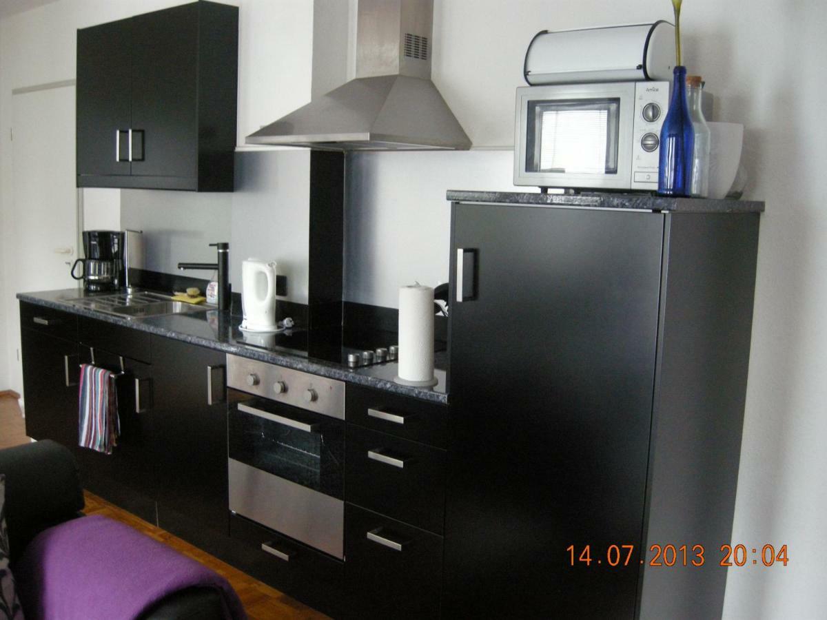 Apartmenthaus Zentrum Komfort Apartments Mit Minikuchen Verschiedener Grossen 카셀 외부 사진