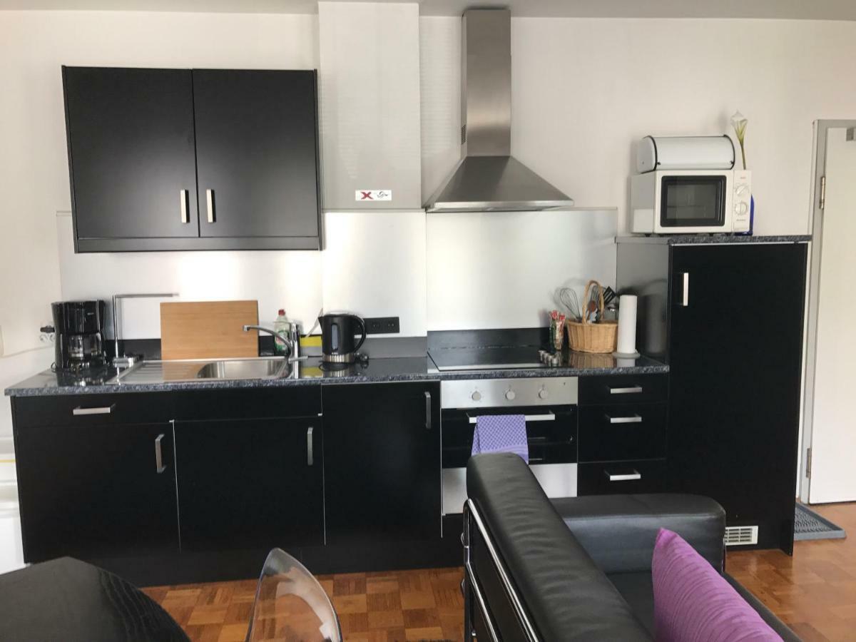 Apartmenthaus Zentrum Komfort Apartments Mit Minikuchen Verschiedener Grossen 카셀 외부 사진